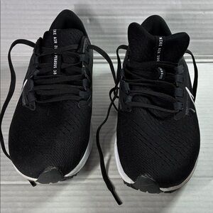 Nike Air Zoom Pegasus 38 Black Athletic Shoes SKU CW7356-002 USED (not box)